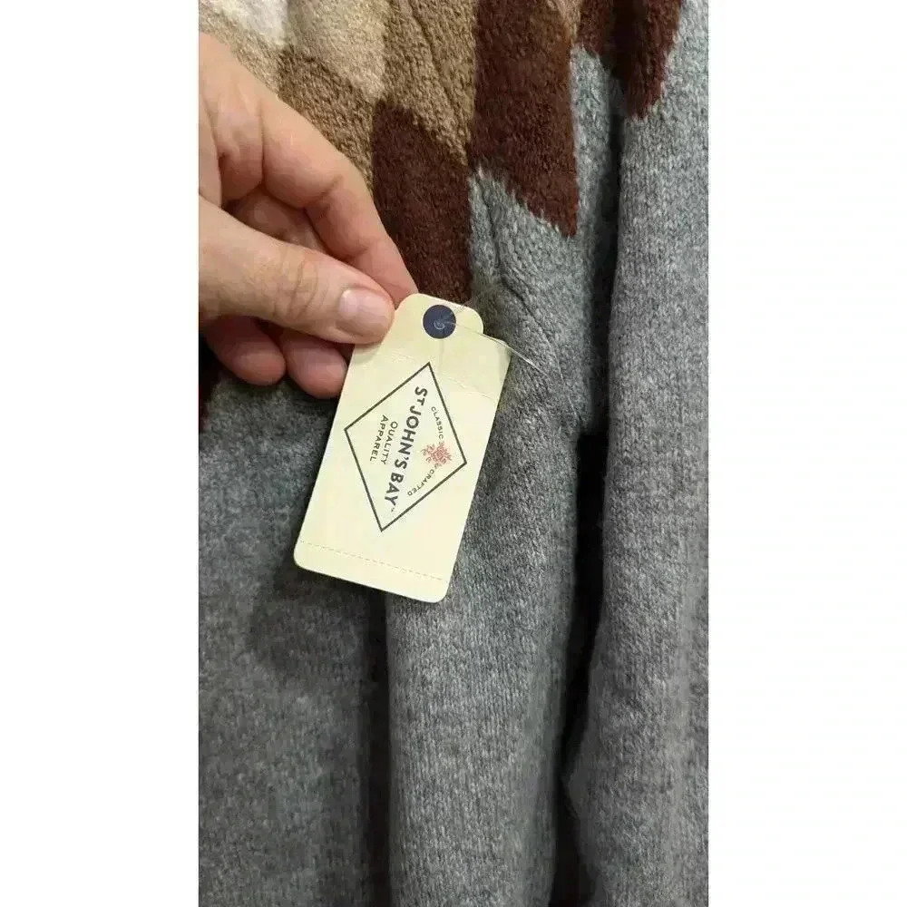 Women's grey St Johns Bay Sweater w/ diamond pattern at collar NEW w/ tags! - Picture 4 of 8